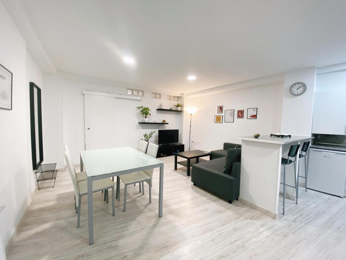 Gmc Turistics - Great Apartment For Groups & Families Málaga Extérieur photo