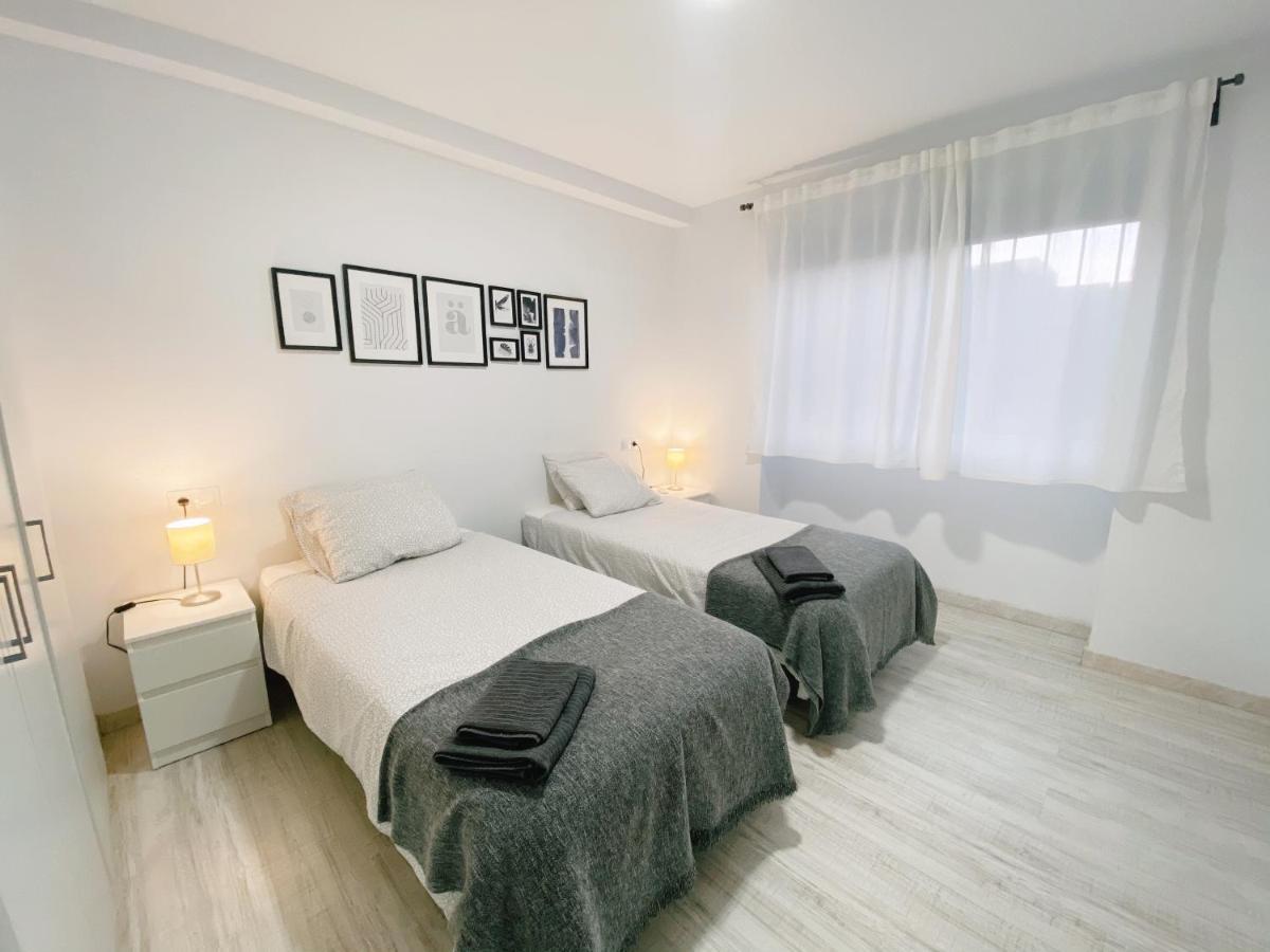 Gmc Turistics - Great Apartment For Groups & Families Málaga Extérieur photo